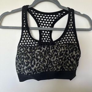 PINK sports bra size large